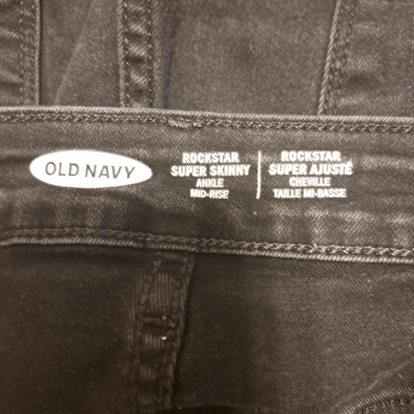 Women's Old Navy Distressed Jeans In Great Condition. - Picture 5 of 6